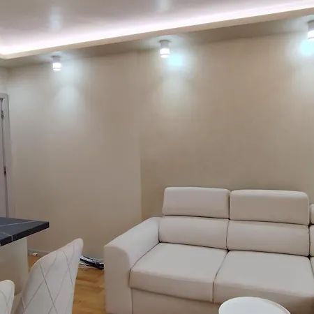 Apartment Daysi Center With Garage Varna